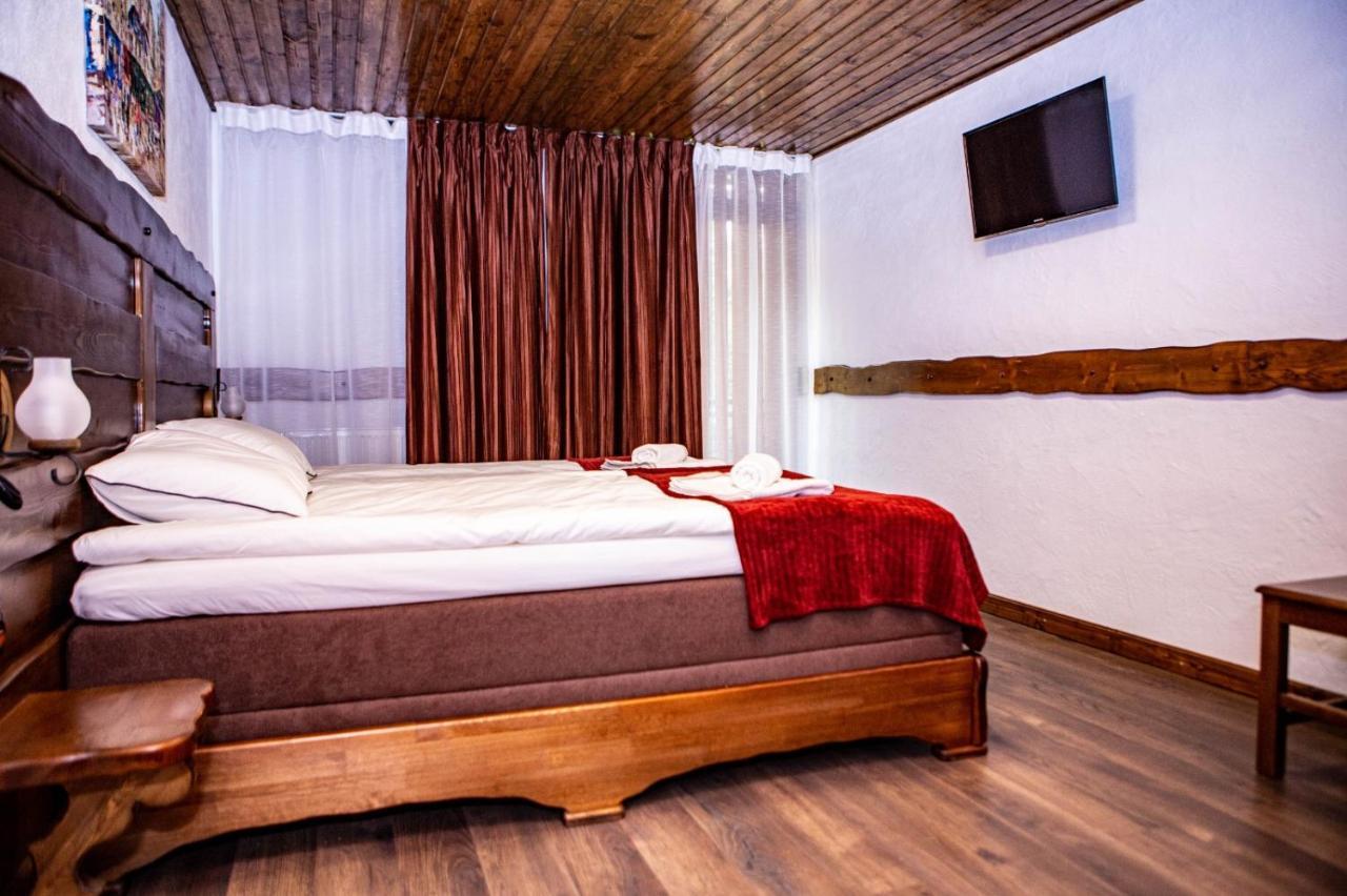 Vila Swe Sar Hotel คูร์ตา เด อาร์เจช ภายนอก รูปภาพ