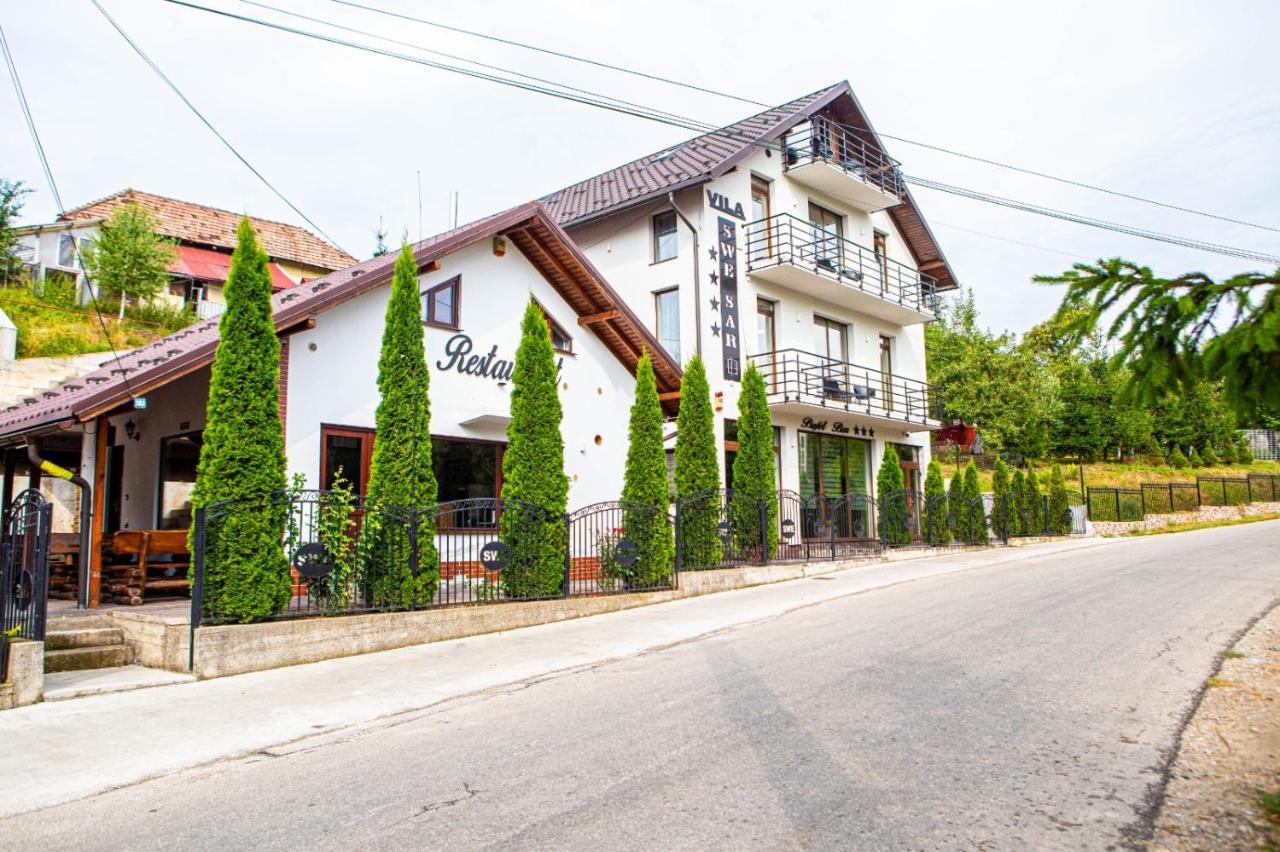 Vila Swe Sar Hotel คูร์ตา เด อาร์เจช ภายนอก รูปภาพ