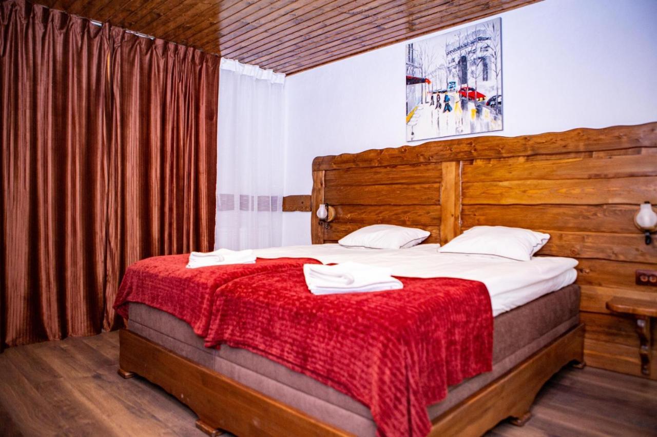 Vila Swe Sar Hotel คูร์ตา เด อาร์เจช ภายนอก รูปภาพ