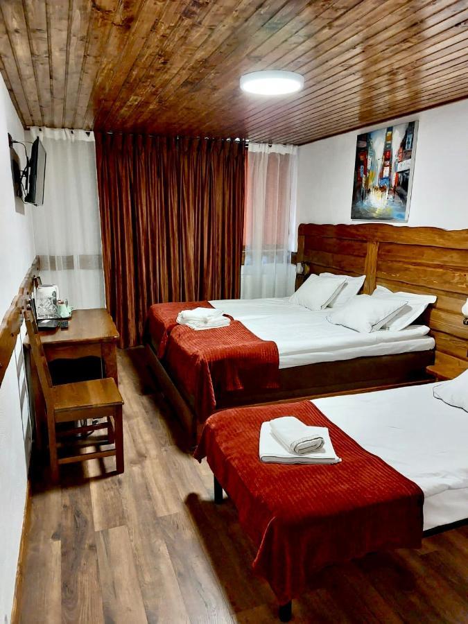 Vila Swe Sar Hotel คูร์ตา เด อาร์เจช ภายนอก รูปภาพ